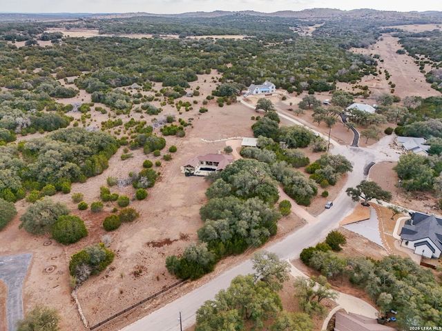 117 Las Nueves, Blanco, TX 78606