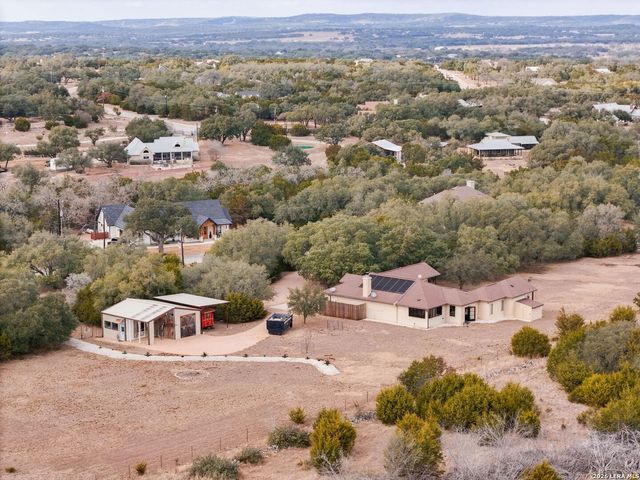 117 Las Nueves, Blanco, TX 78606