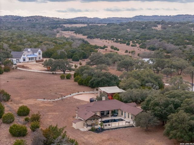 117 Las Nueves, Blanco, TX 78606