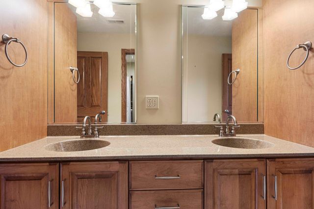 29 81st Avenue, Schererville, IN 46375