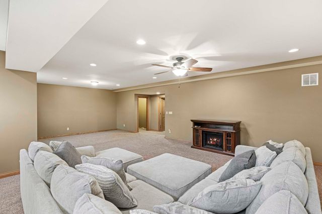 29 81st Avenue, Schererville, IN 46375