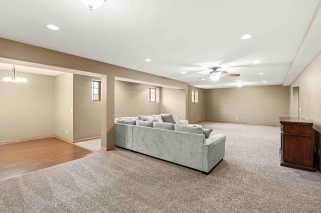 29 81st Avenue, Schererville, IN 46375