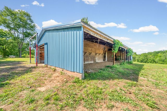 5555 Highway 48, Cumberland Furnace, TN 37051