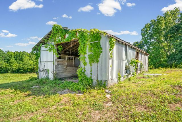5555 Highway 48, Cumberland Furnace, TN 37051