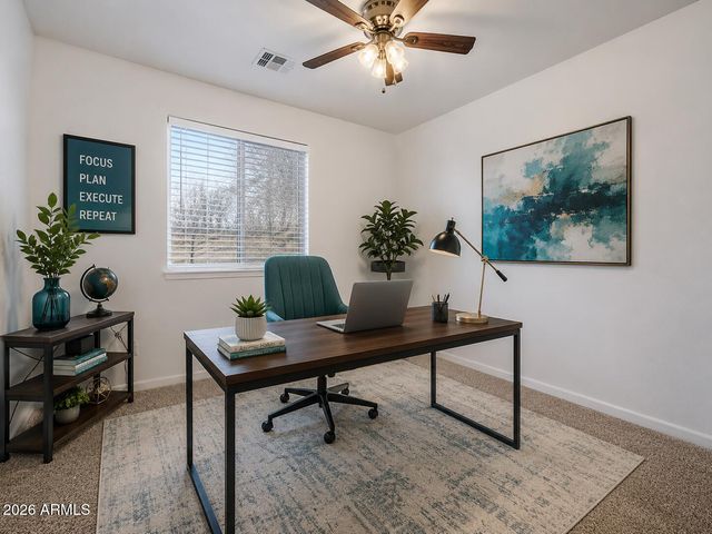 16902 S CEDARWOOD Lane, Phoenix, AZ 85048