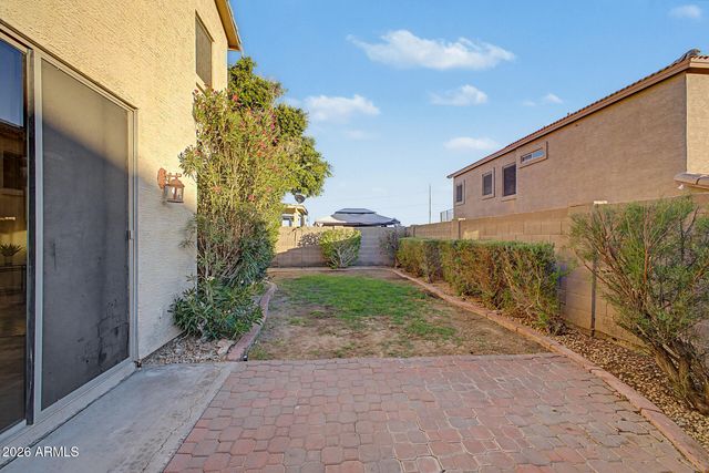 16902 S CEDARWOOD Lane, Phoenix, AZ 85048
