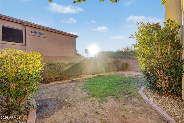 16902 S CEDARWOOD Lane, Phoenix, AZ 85048