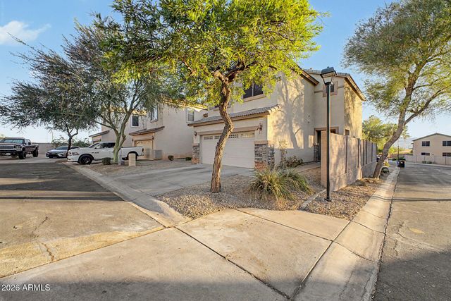 16902 S CEDARWOOD Lane, Phoenix, AZ 85048