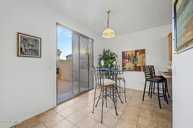 16902 S CEDARWOOD Lane, Phoenix, AZ 85048
