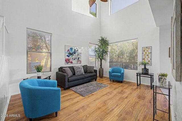 16902 S CEDARWOOD Lane, Phoenix, AZ 85048