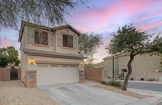 16902 S CEDARWOOD Lane, Phoenix, AZ 85048