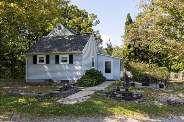 8919 State Road, Colden, NY 14033