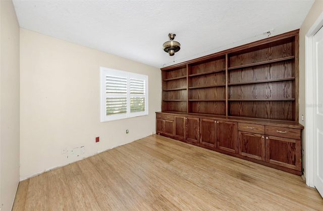 4101 WINDTREE DRIVE, Tampa, FL 33624