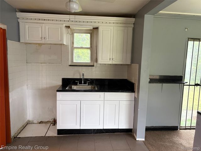 4030 Allen Street, Inkster, MI 48141
