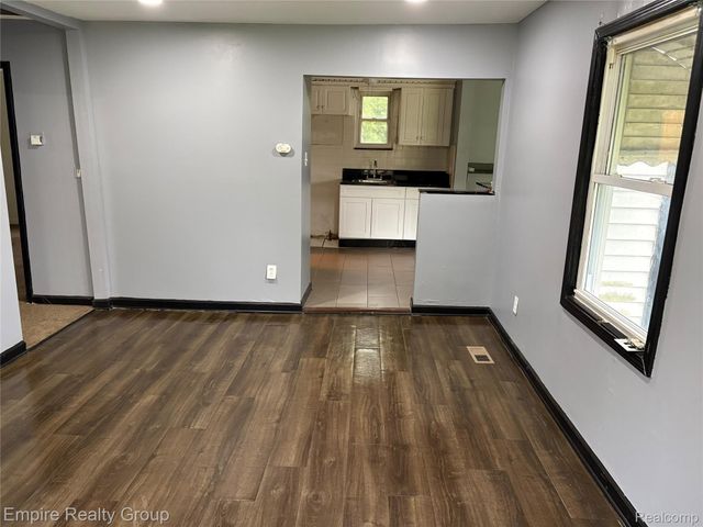 4030 Allen Street, Inkster, MI 48141