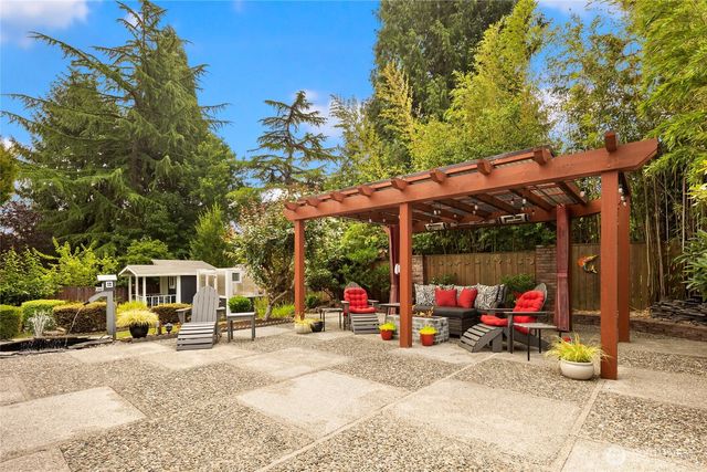 12619 SE 75th Street, Newcastle, WA 98056