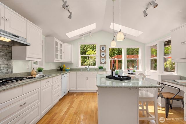 12619 SE 75th Street, Newcastle, WA 98056