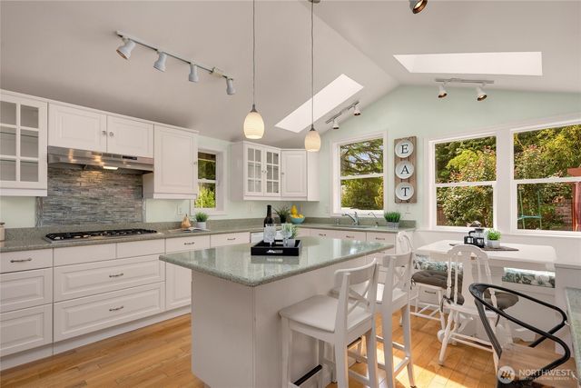 12619 SE 75th Street, Newcastle, WA 98056