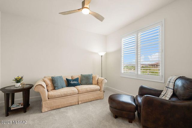 1948 N Star View Lane, Green Valley, AZ 85614
