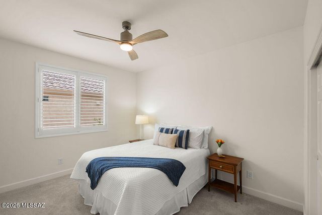 1948 N Star View Lane, Green Valley, AZ 85614