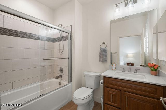 1948 N Star View Lane, Green Valley, AZ 85614