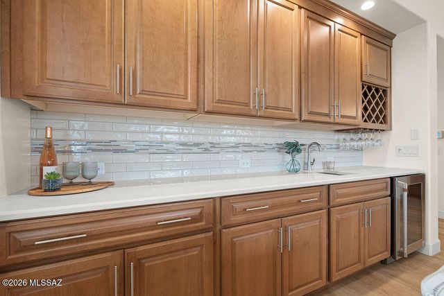 1948 N Star View Lane, Green Valley, AZ 85614