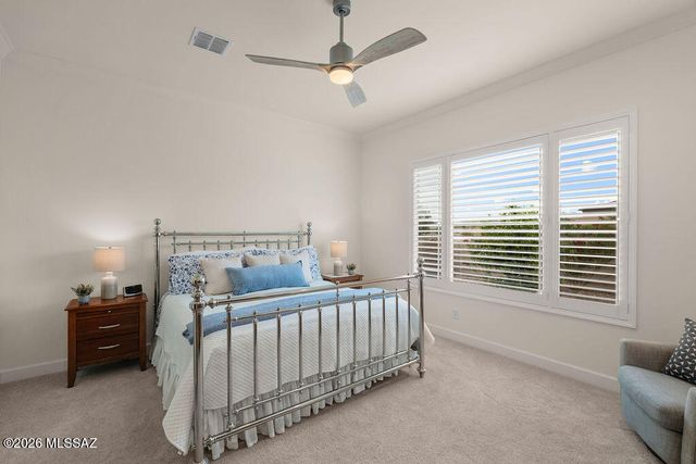 1948 N Star View Lane, Green Valley, AZ 85614