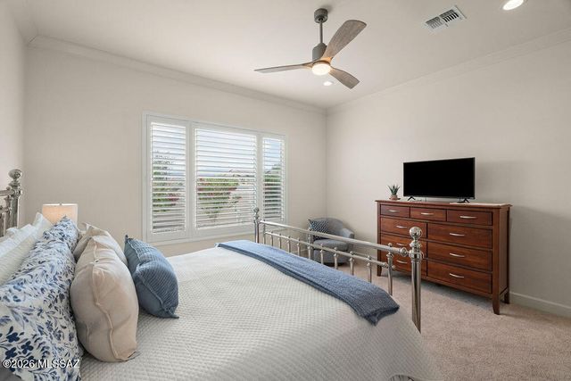 1948 N Star View Lane, Green Valley, AZ 85614