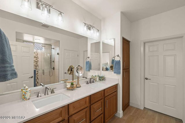 1948 N Star View Lane, Green Valley, AZ 85614