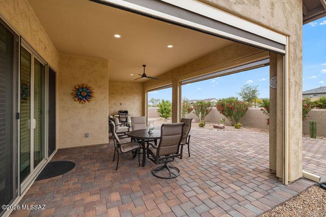 1948 N Star View Lane, Green Valley, AZ 85614