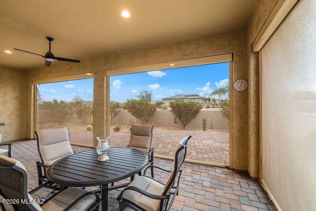 1948 N Star View Lane, Green Valley, AZ 85614