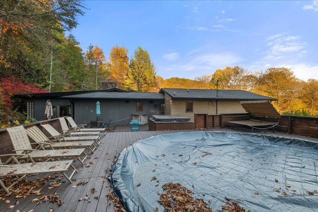 1211 Forest Cir Drive, Corbin, KY 40701