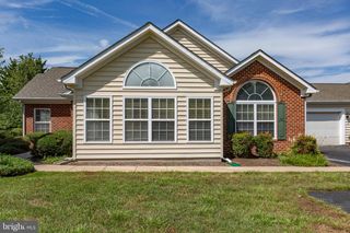 6294 AUTUMN LEAF DR, Fredericksburg, VA 22407