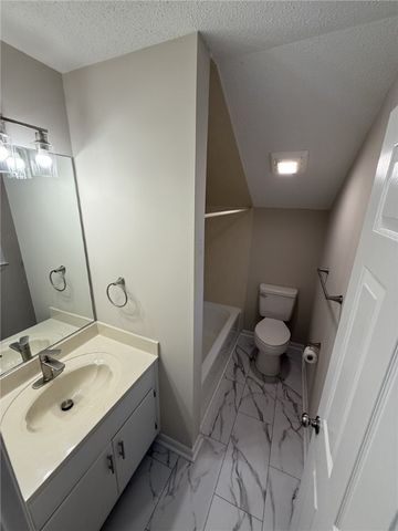 100 cay Trace, Brunswick, GA 31525