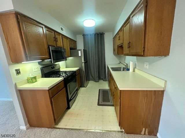 45 John St 3A, Bloomfield Twp., NJ 07003