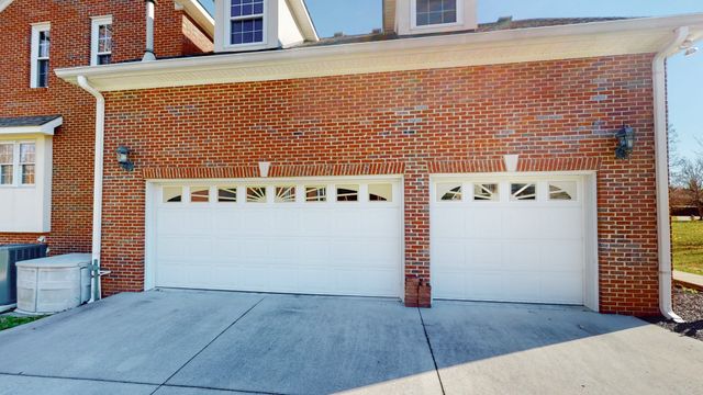 309 New Kent Ct, Tullahoma, TN 37388