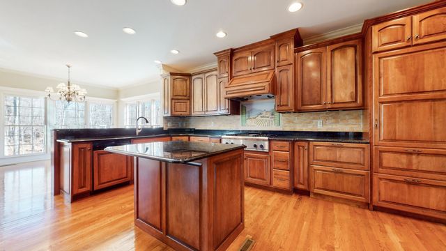 309 New Kent Ct, Tullahoma, TN 37388