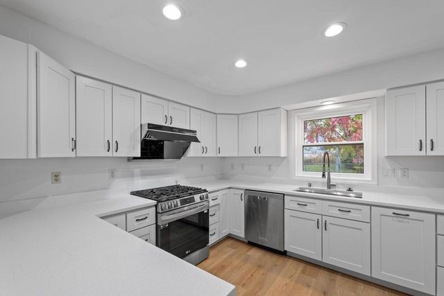 205 E Verleen Avenue, Waunakee, WI 53597