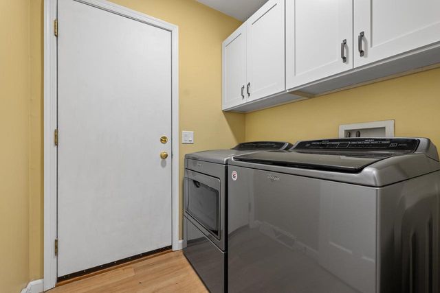 205 E Verleen Avenue, Waunakee, WI 53597