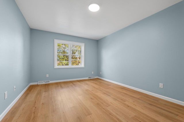 205 E Verleen Avenue, Waunakee, WI 53597