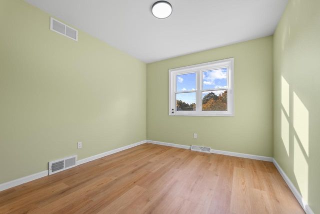 205 E Verleen Avenue, Waunakee, WI 53597