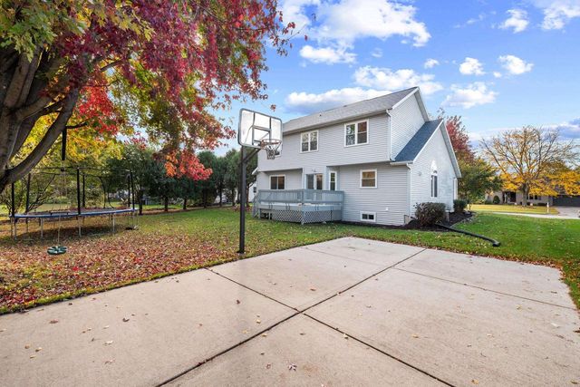 205 E Verleen Avenue, Waunakee, WI 53597