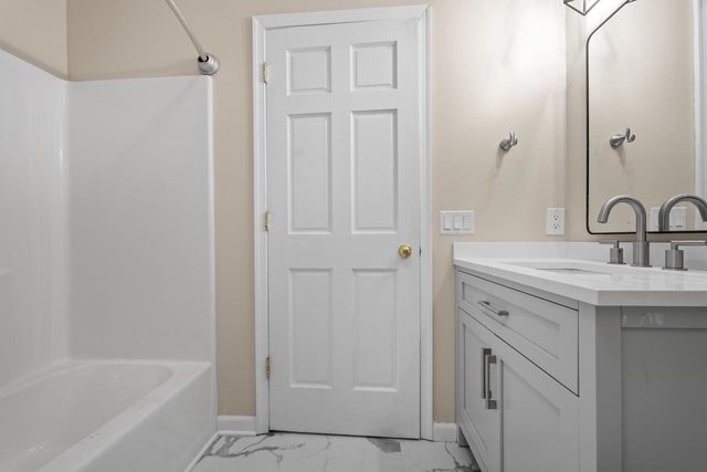 205 E Verleen Avenue, Waunakee, WI 53597