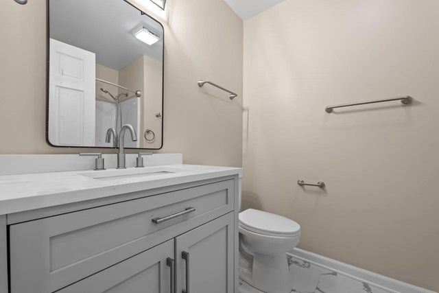 205 E Verleen Avenue, Waunakee, WI 53597