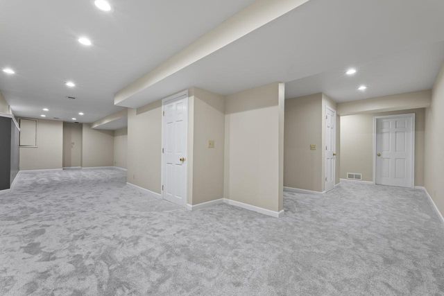 205 E Verleen Avenue, Waunakee, WI 53597