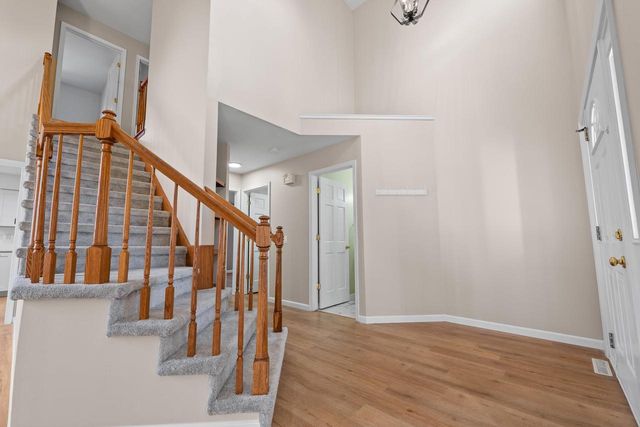 205 E Verleen Avenue, Waunakee, WI 53597