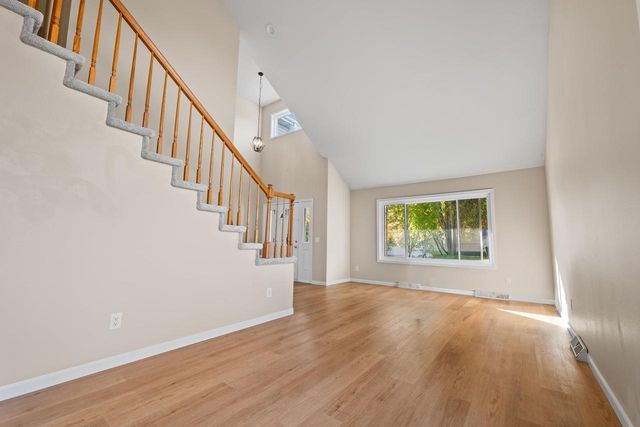 205 E Verleen Avenue, Waunakee, WI 53597