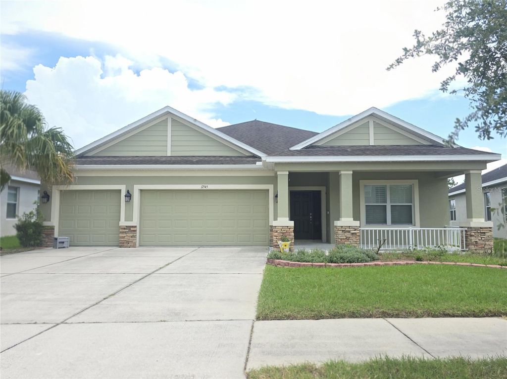 17545 BUCKINGHAM GARDEN DRIVE, Lithia, FL 33547