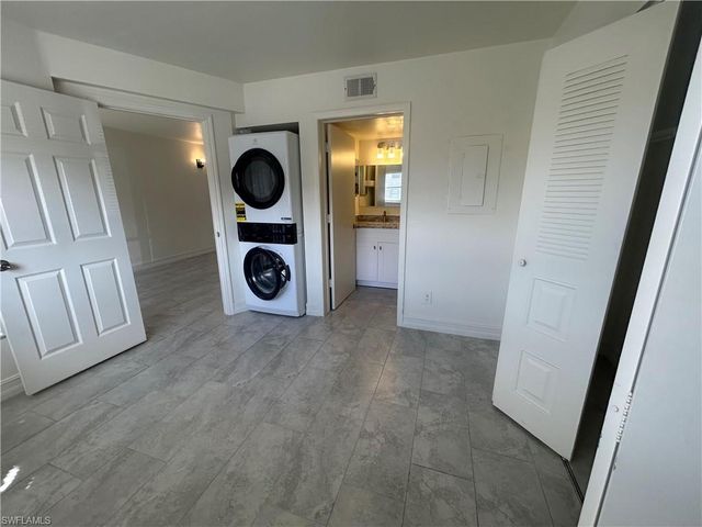 5315 Summerlin RD 1502, Fort Myers, FL 33919