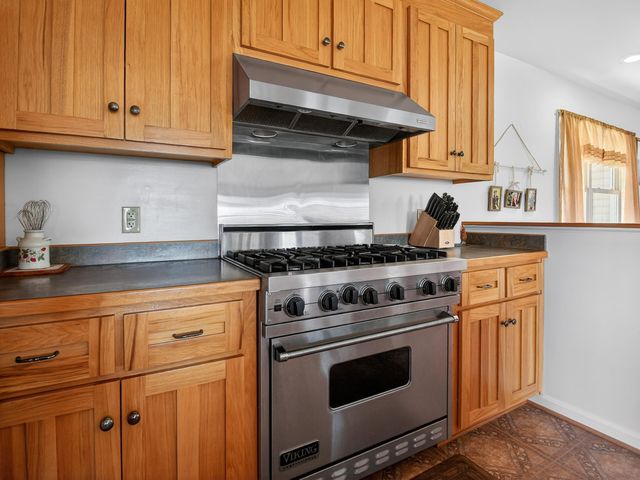 498 Meeks RD, Penhook, VA 24137
